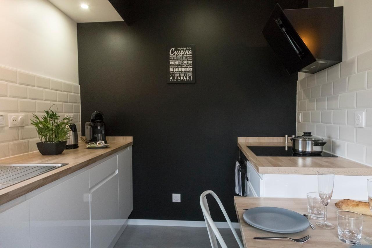 Appart-Hotel N 4 Calme Avec Terrasse, Wi-Fi Haut Debit, Petit-Dejeuner, Room-Service Et Parking Prive Chouzelot 외부 사진