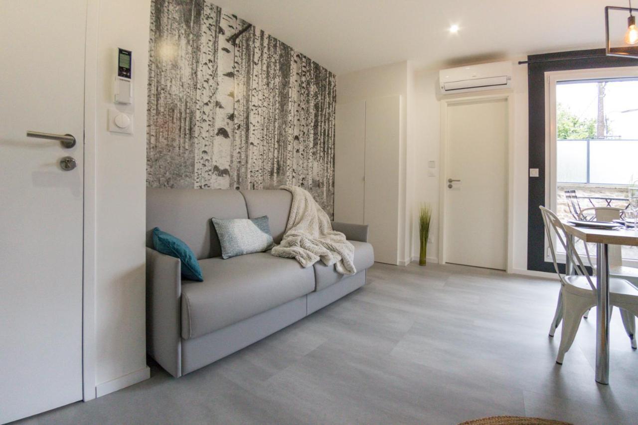 Appart-Hotel N 4 Calme Avec Terrasse, Wi-Fi Haut Debit, Petit-Dejeuner, Room-Service Et Parking Prive Chouzelot 외부 사진