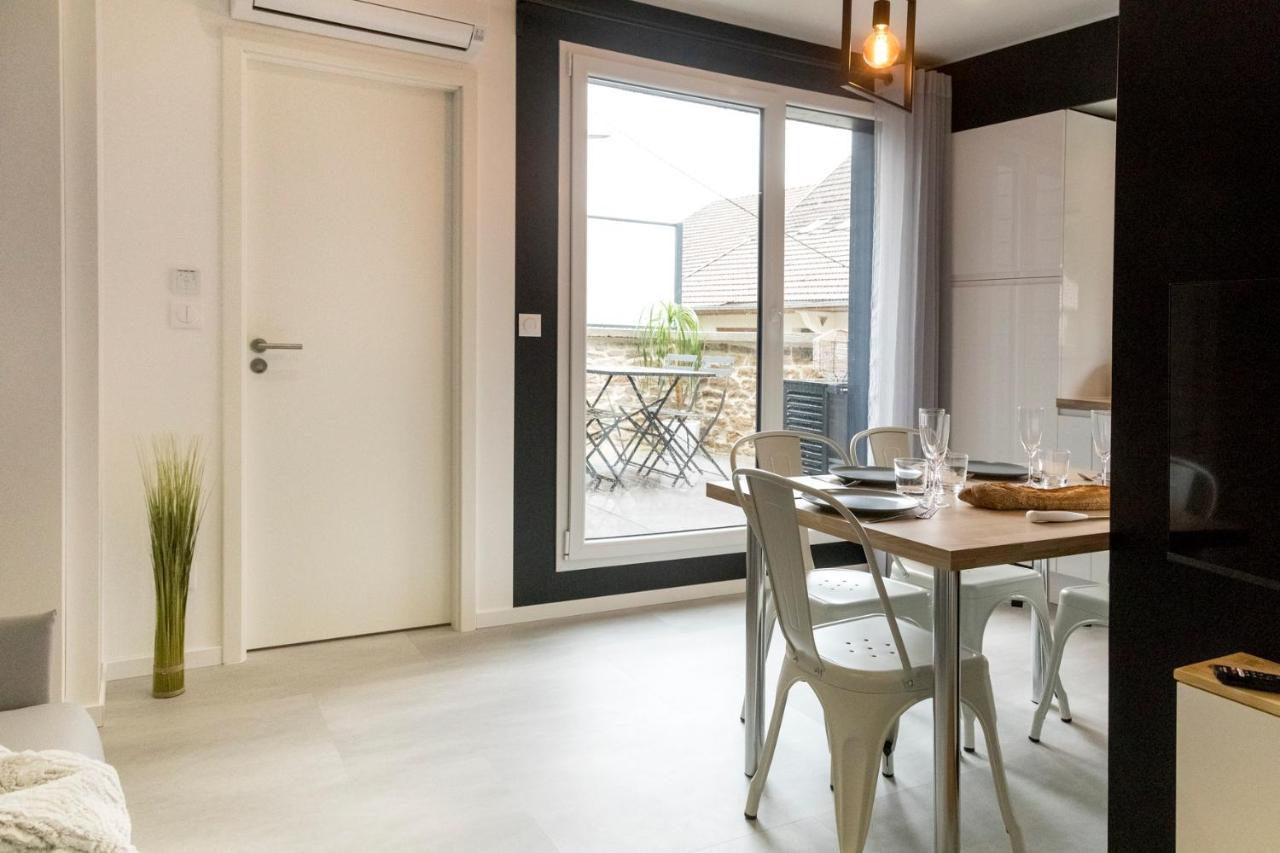 Appart-Hotel N 4 Calme Avec Terrasse, Wi-Fi Haut Debit, Petit-Dejeuner, Room-Service Et Parking Prive Chouzelot 외부 사진