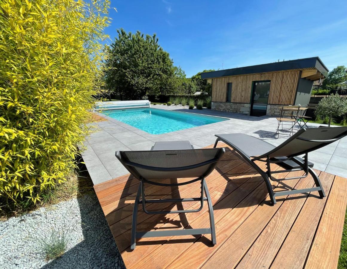 Appart-Hotel N 4 Calme Avec Terrasse, Wi-Fi Haut Debit, Petit-Dejeuner, Room-Service Et Parking Prive Chouzelot 외부 사진