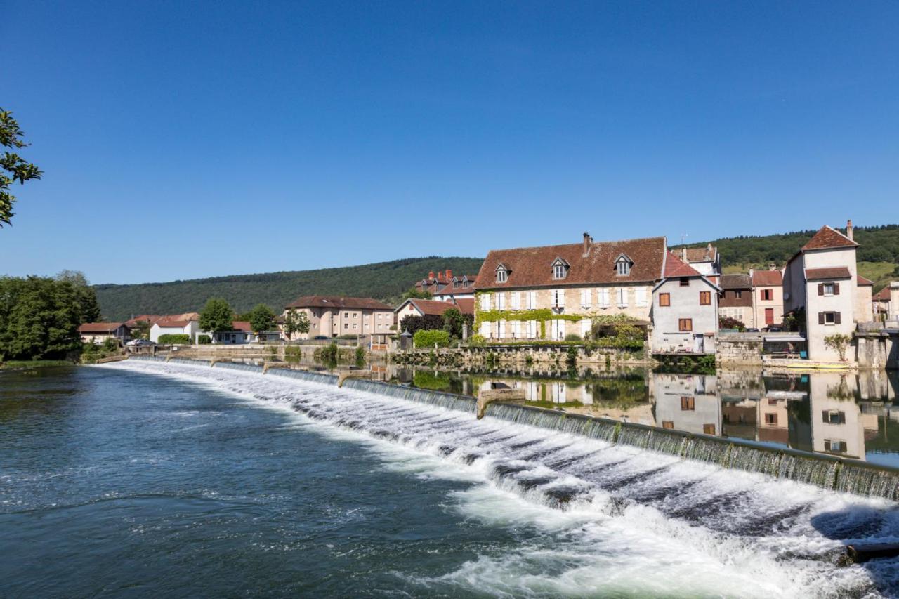 Appart-Hotel N 4 Calme Avec Terrasse, Wi-Fi Haut Debit, Petit-Dejeuner, Room-Service Et Parking Prive Chouzelot 외부 사진